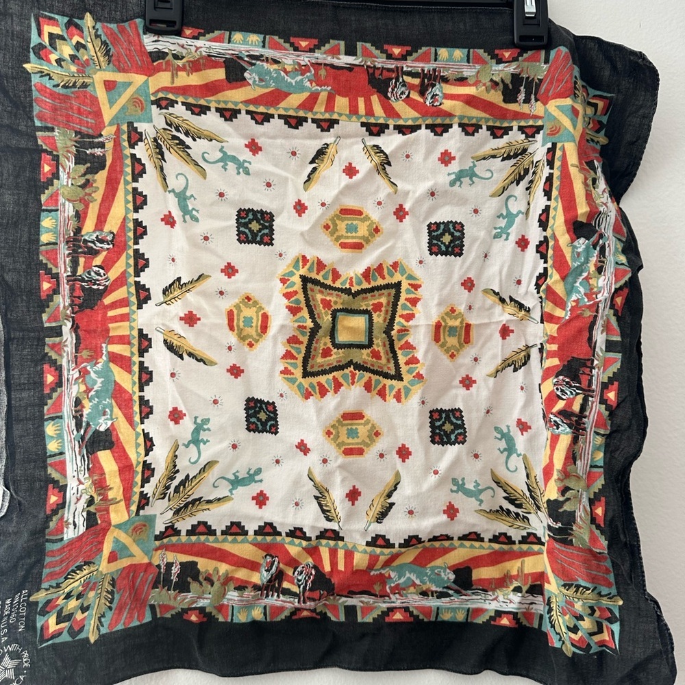 Vtg Antique Black SOUTHWESTERN AZTEC INDIAN FEATHERS Cotton Biker usa BANDANA